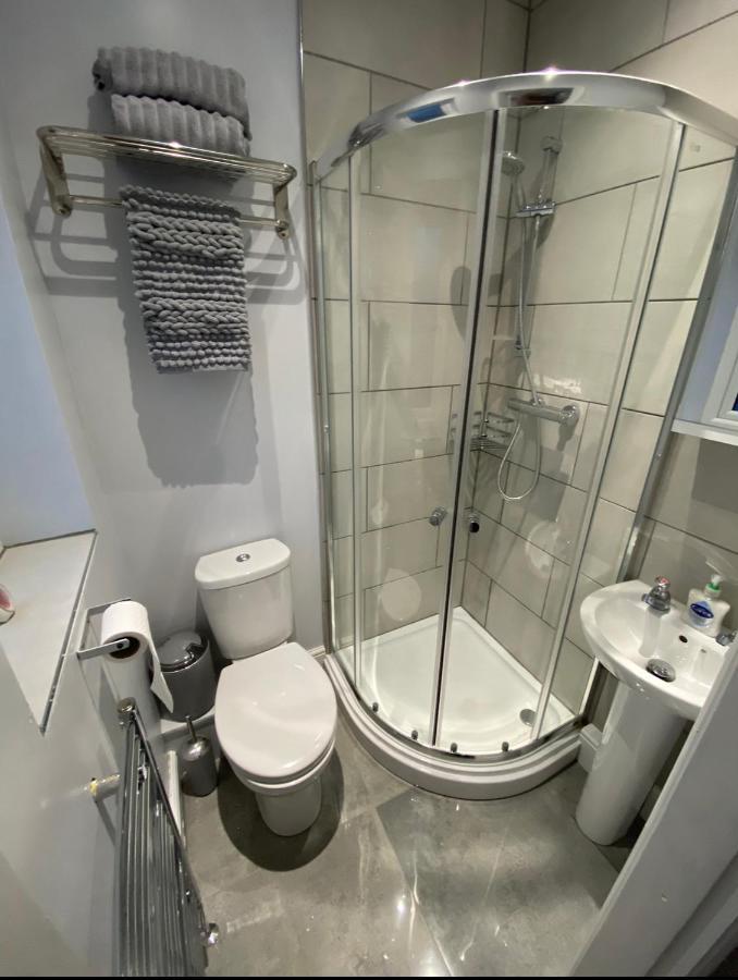 Private & Modern En-Suite Rooms Town Centre Self Check-In Barnsley Eksteriør bilde